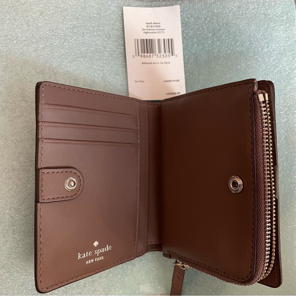 NWT Kate Spade Small Shawn wallet. Beige color, flat grain leather. - Picture 4 of 4